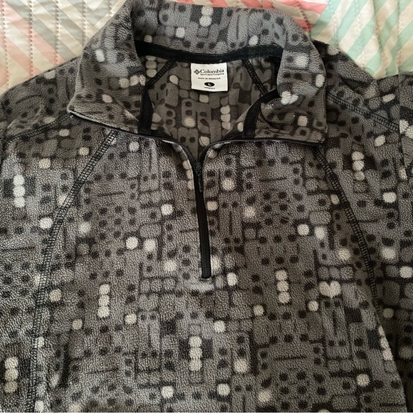 Columbia Fleece Pullover - Picture 2 of 3